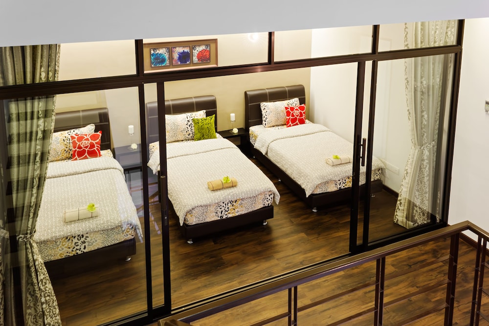 Shamrock Beach Villas 12 7/40