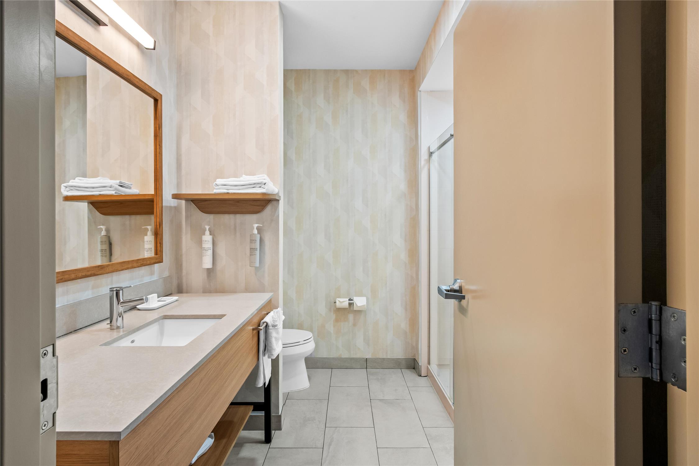 غرفة بسرير كينج، Hampton Inn And Suites Waxahachie 6/6