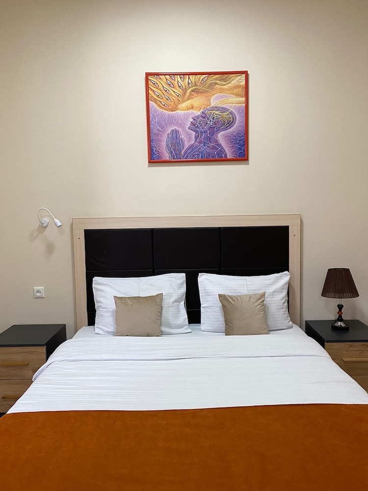 Alex Hotel 38/70