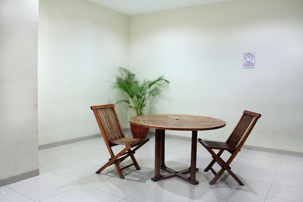 OYO 266 Margonda Residence 5 32/38