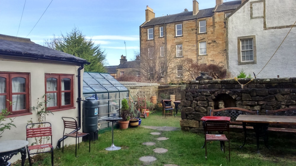 Argyle Backpackers 46/50