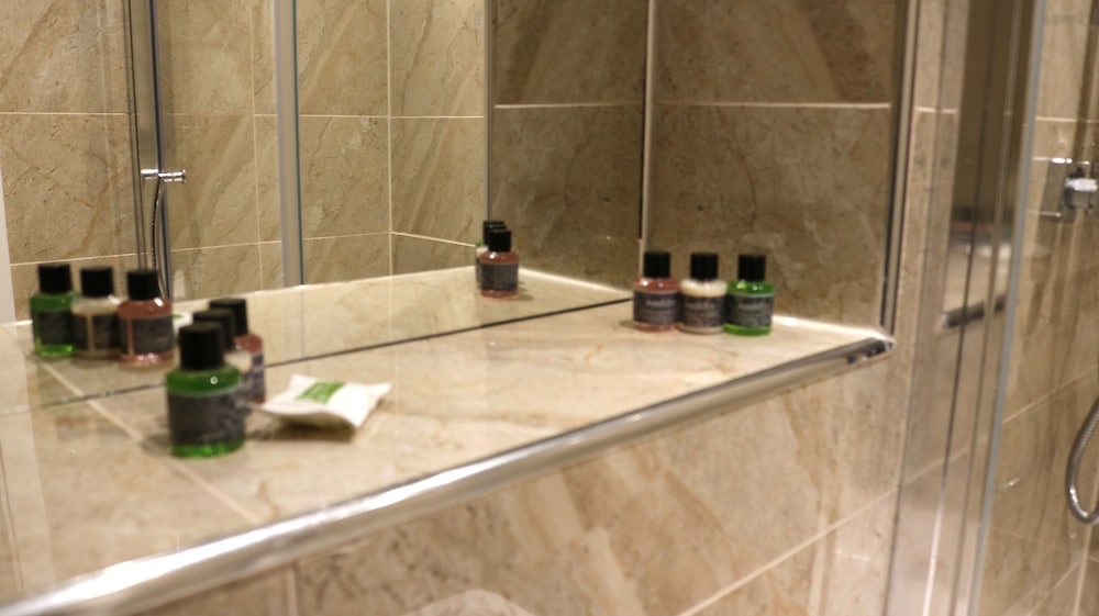 Shoreditch Inn 42/60
