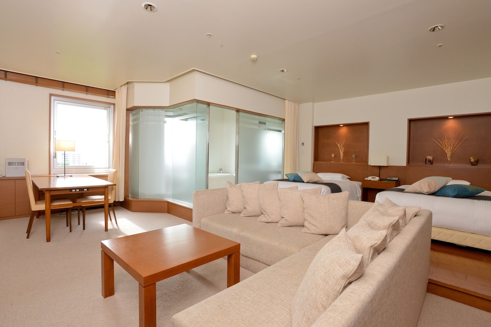 Sapporo Park Hotel 45/75