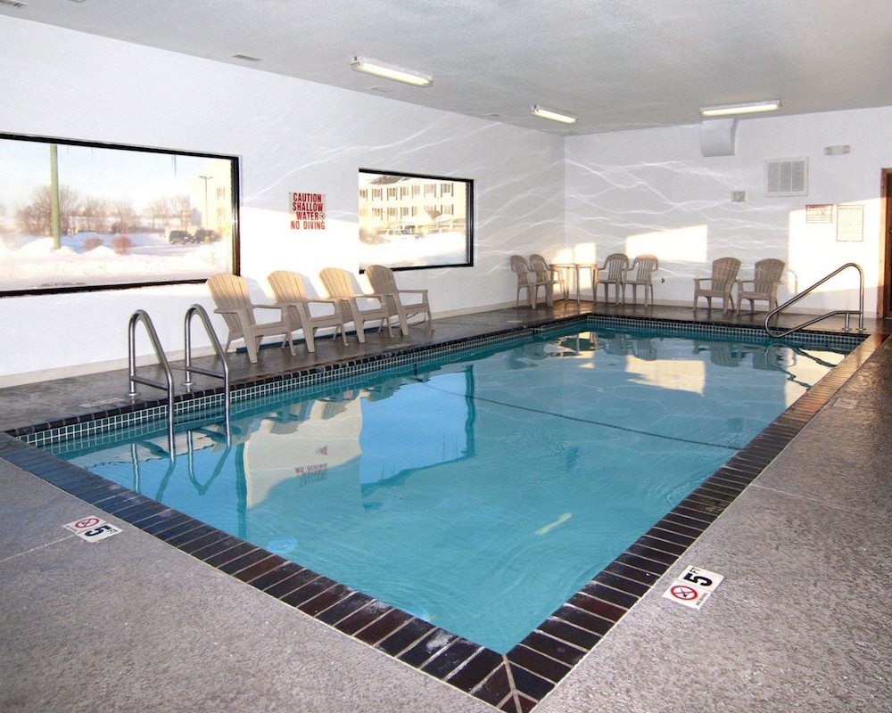 Econo Lodge Ames 11/21