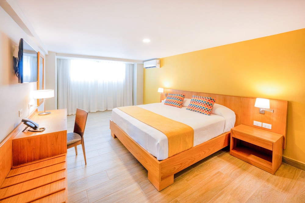 Coral Costa Caribe Beach Resort - All Inclusive 21/101