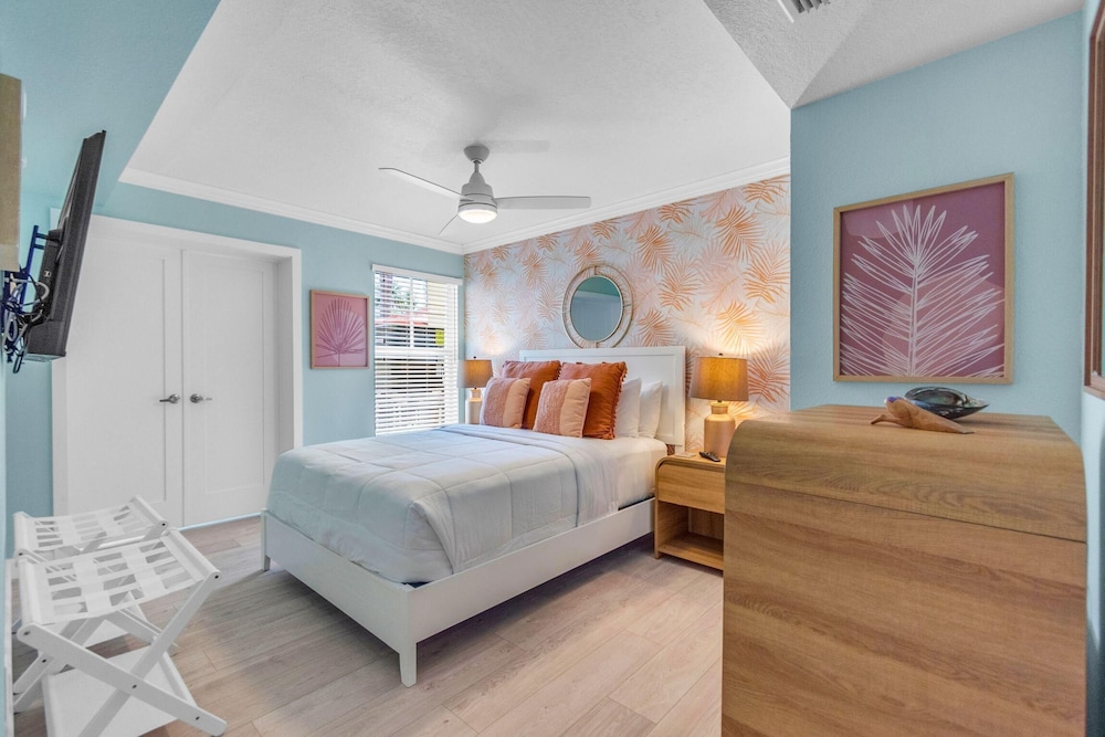 Barefoot Beach Resort 34/77