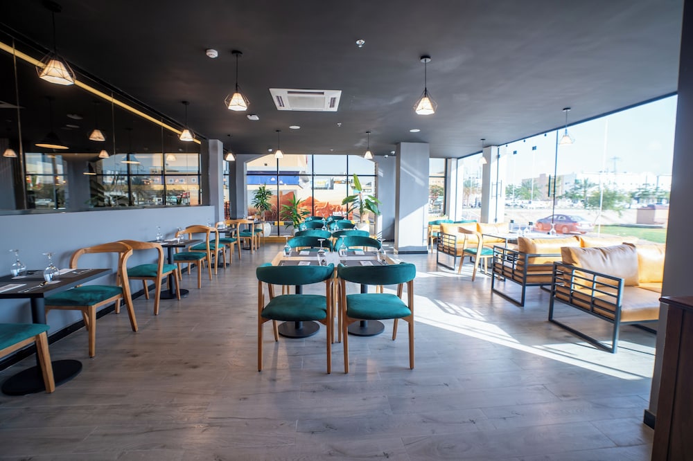بارك إن باي راديسون نجران(Park Inn by Radisson Najran) 53/66