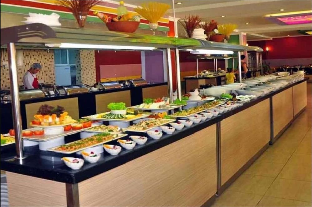 restaurant cafeteria