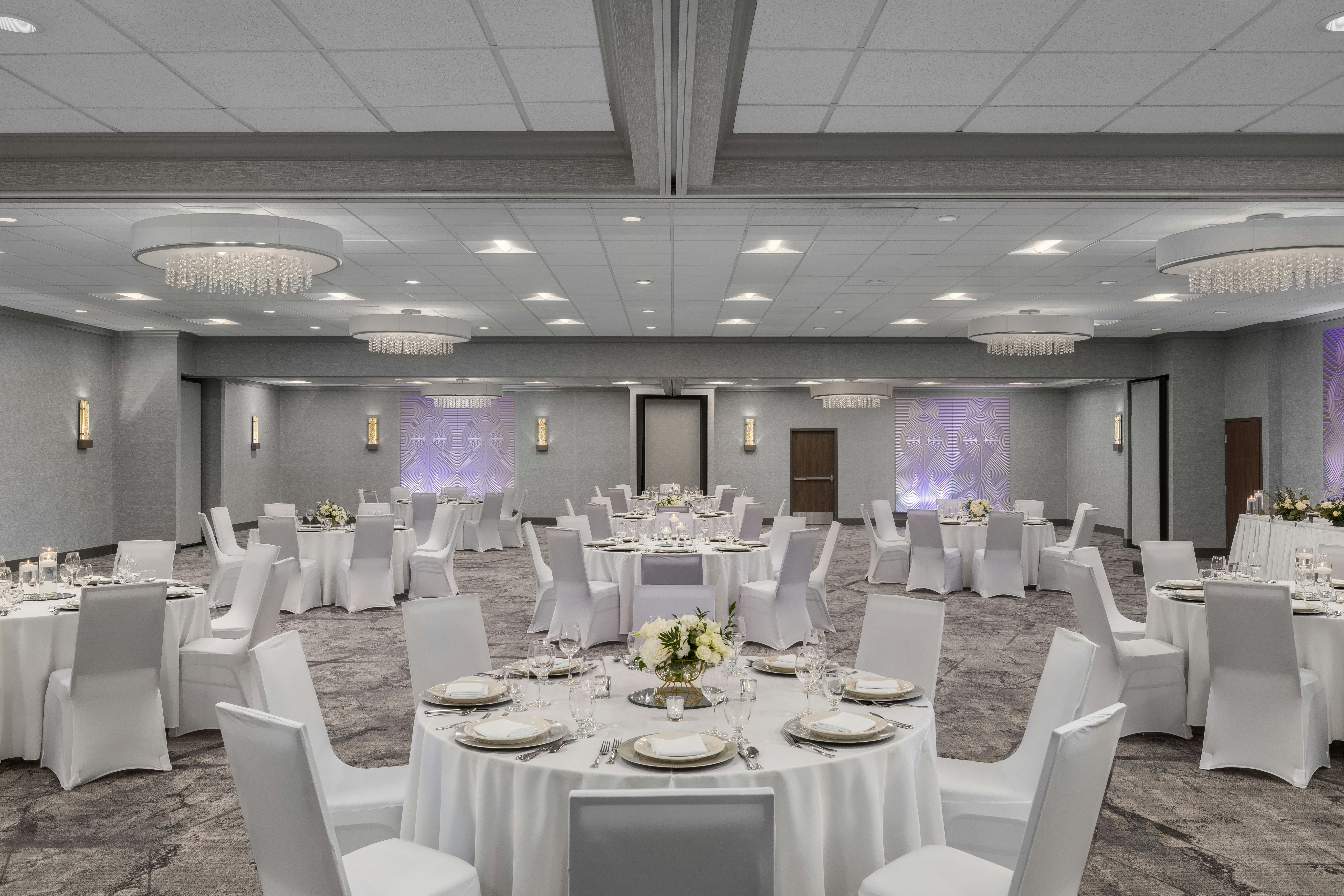 Radisson Hotel and Conference Center Coralville - Iowa City 50/61