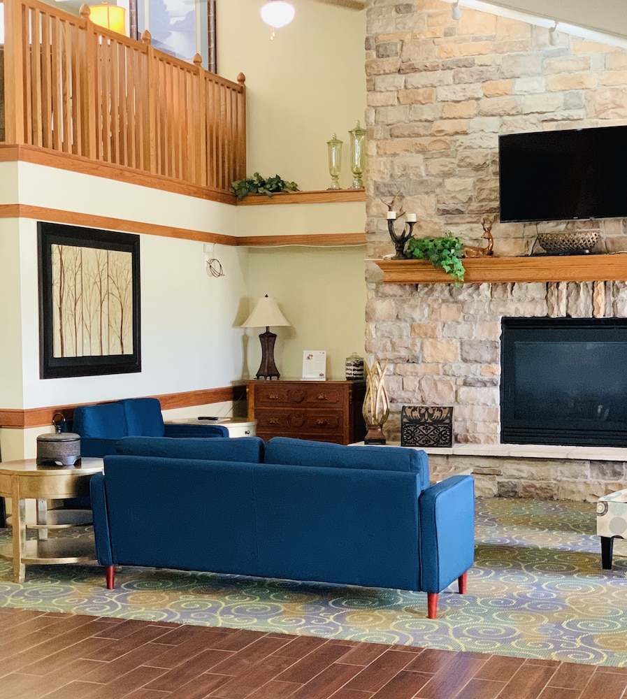 Americinn By Wyndham Kewanee 4/43