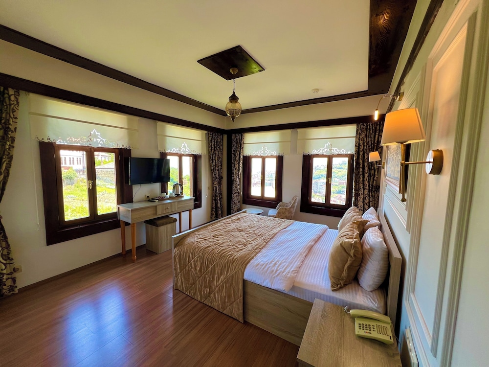 ECONOMY, TWIN BEDS