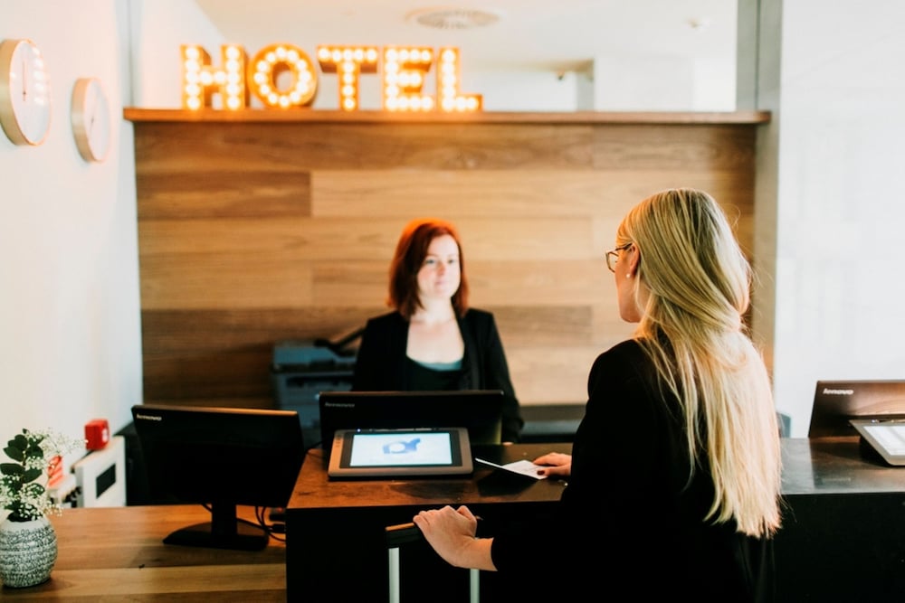Dear Hotel Madrid 56/69