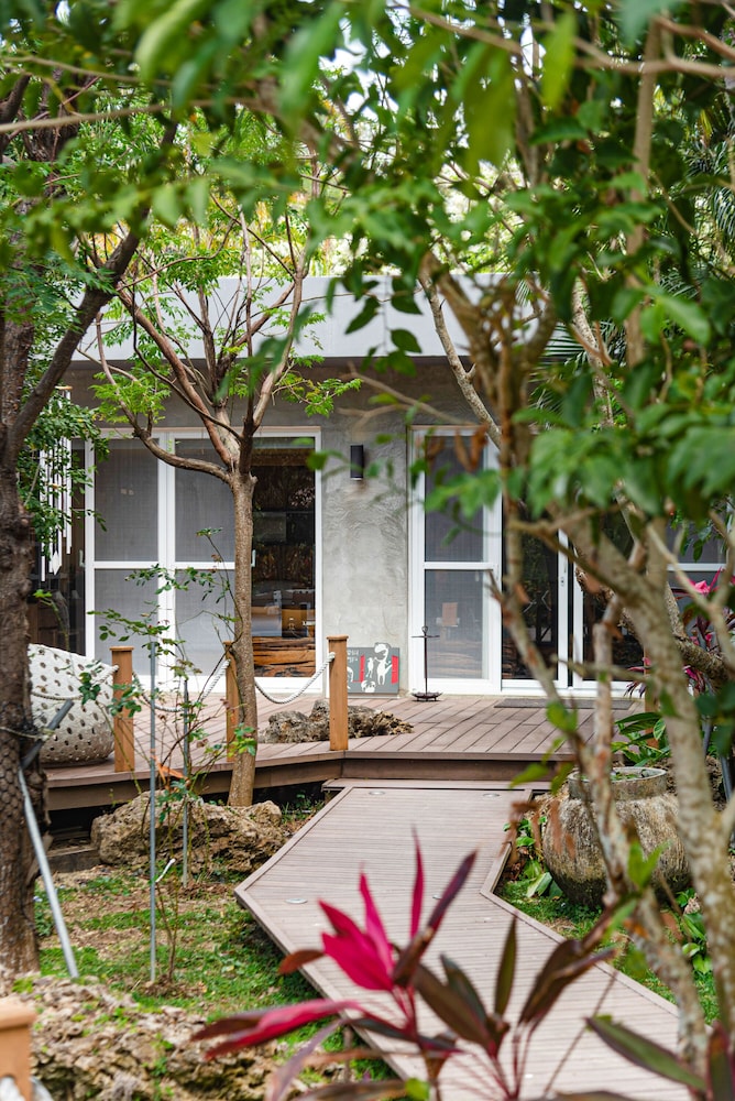 The House 15 55/61