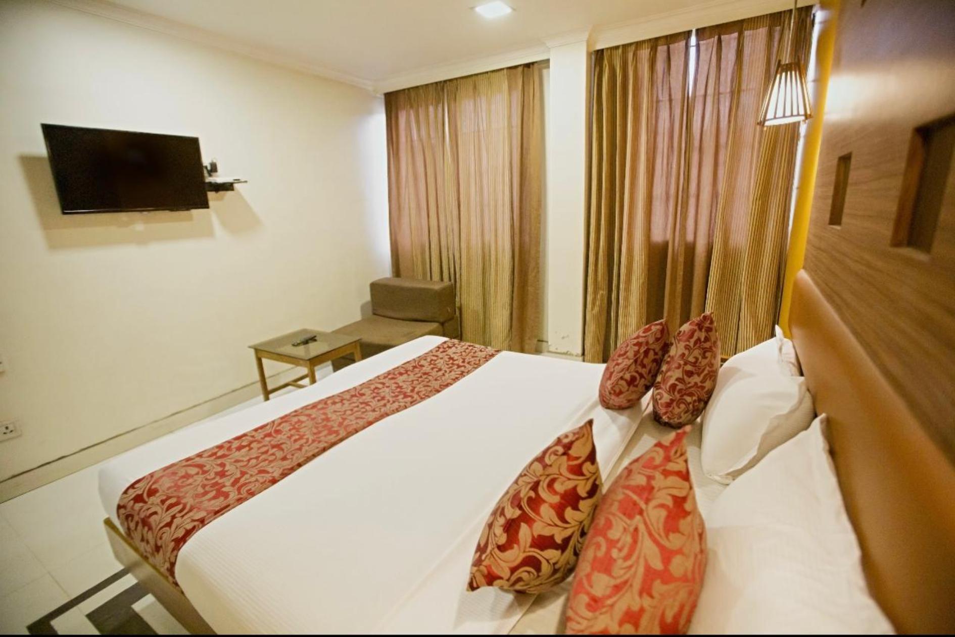 Hotel Maneck Residency 20/25