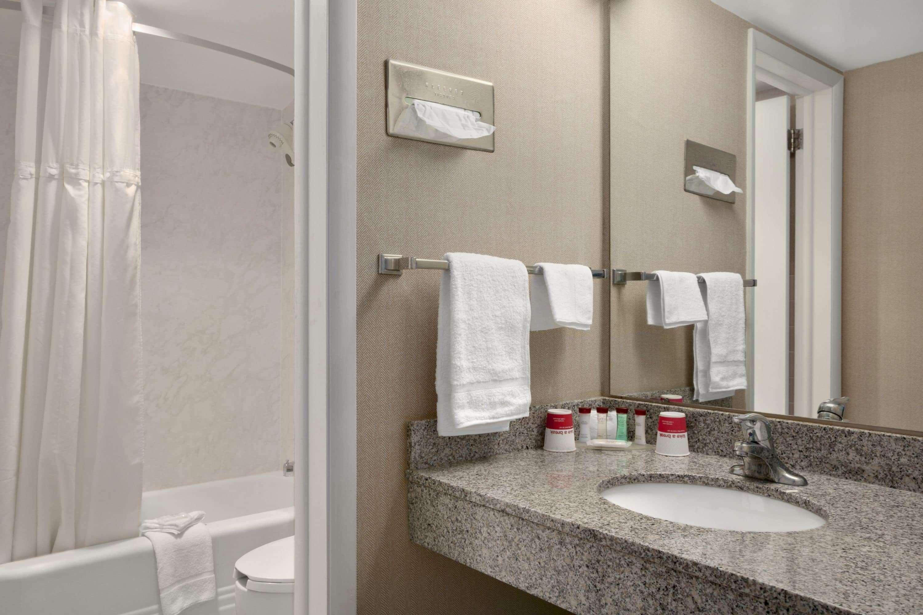 Ramada by Wyndham Washington secondary