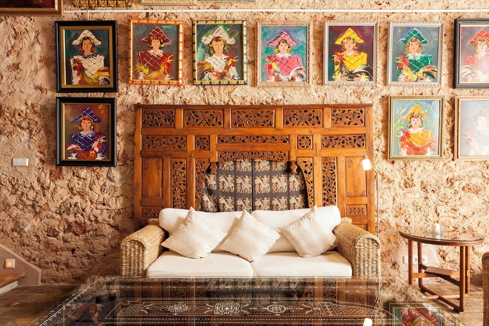 Es Revellar Art Resort - Adults Only 79/110