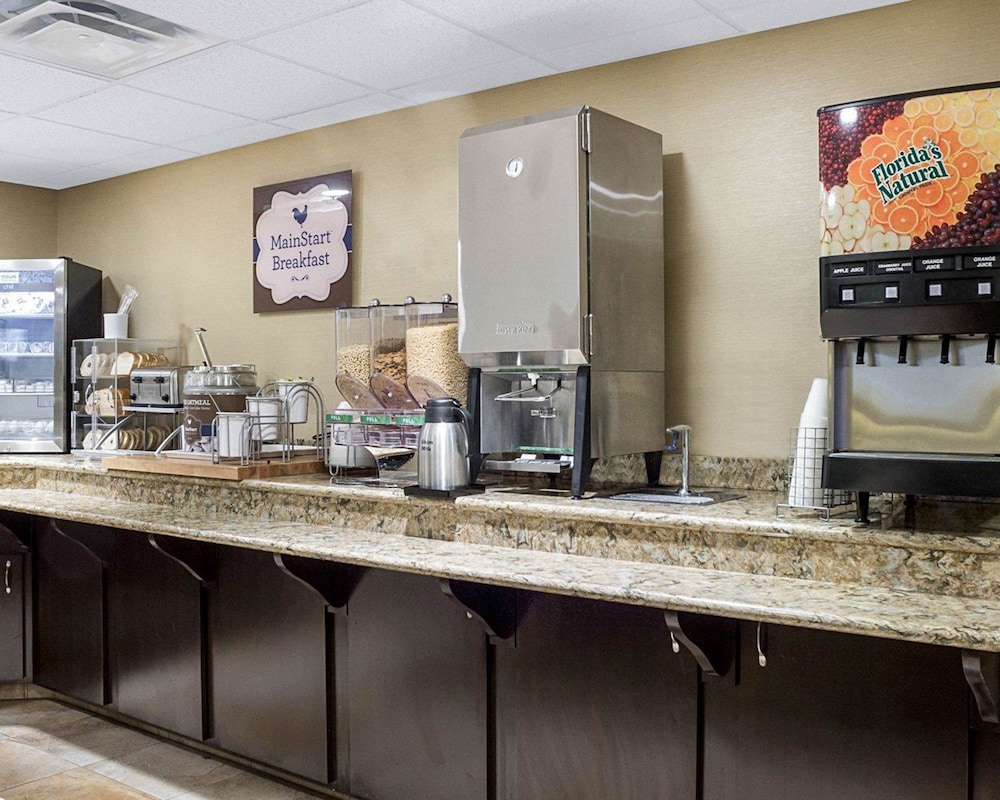 MainStay Suites Bismarck 19/25