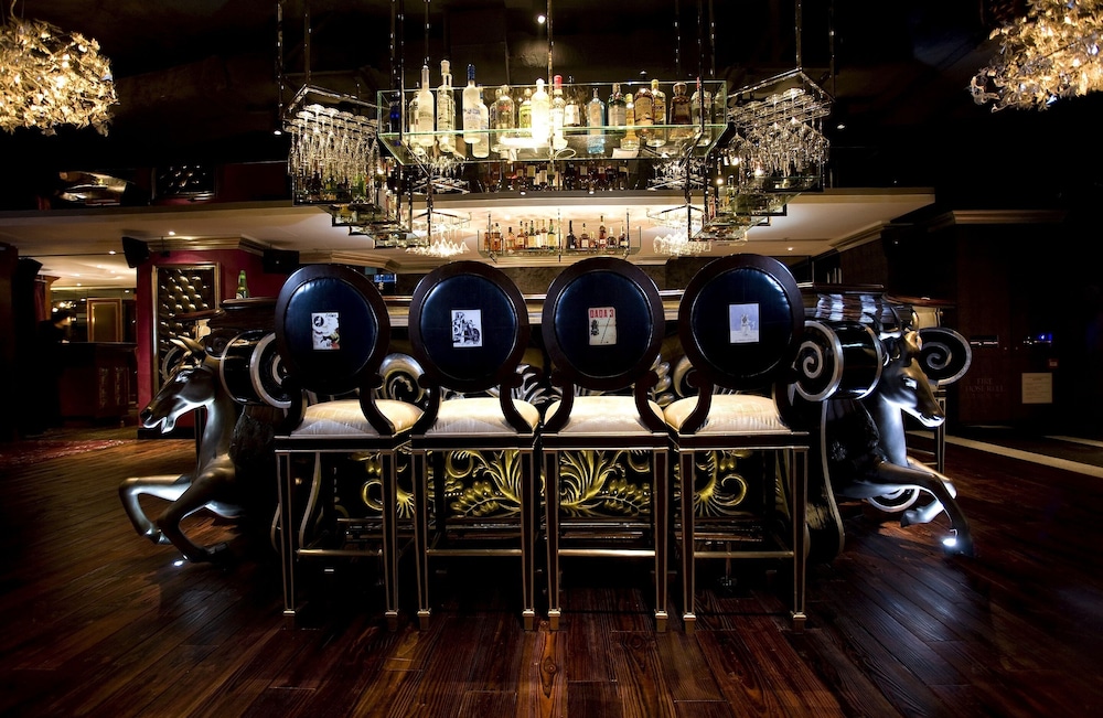 The Luxe Manor Hotel 25/41