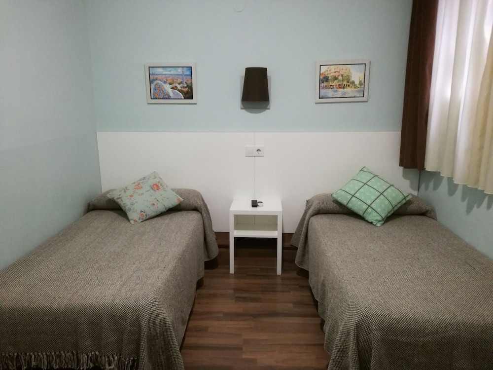 Hostal Lesseps 15/60