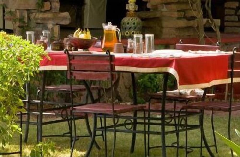 MANDORE GUEST HOUSE A LEAFY HERITAGE RESORT 23/35