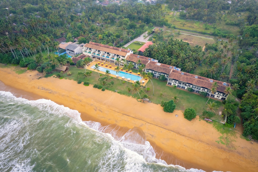 Grand Beach Wadduwa 35/42