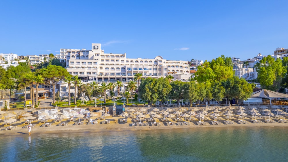 Azka Hotel 74/78