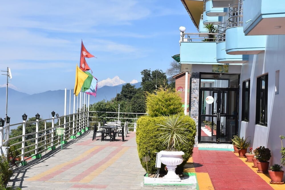 Bojinee Nagarkot Resort 23/25