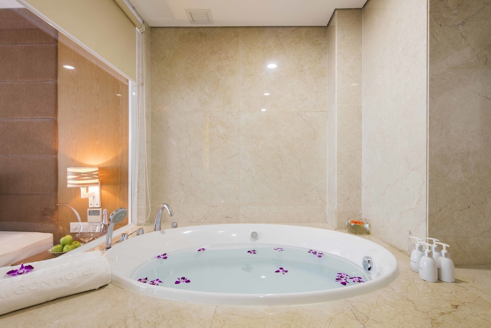 Paradise Saigon Boutique Hotel 25/50