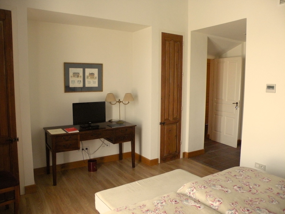 Posada de Valdezufre 9/51