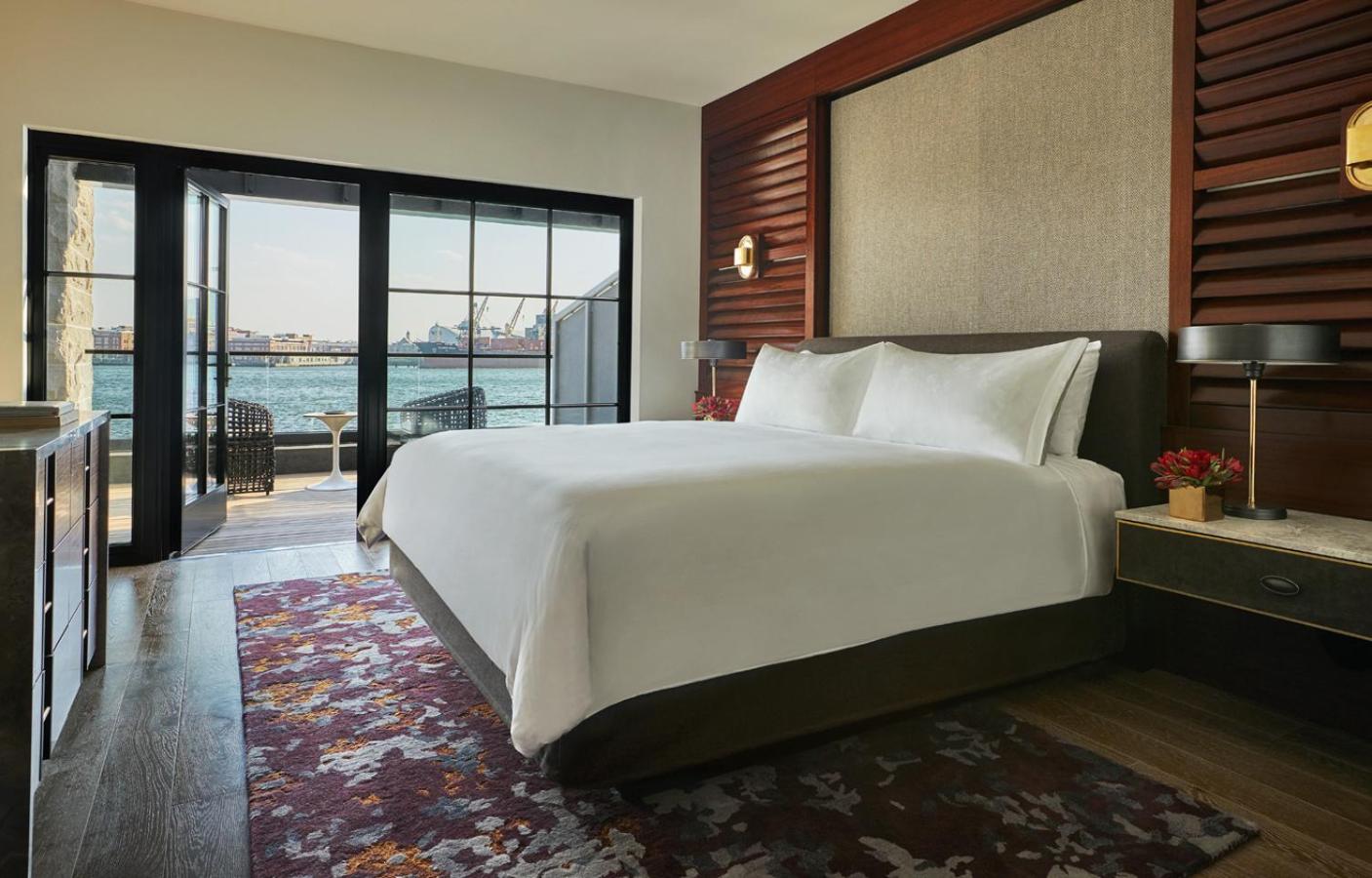 Pier, Suite