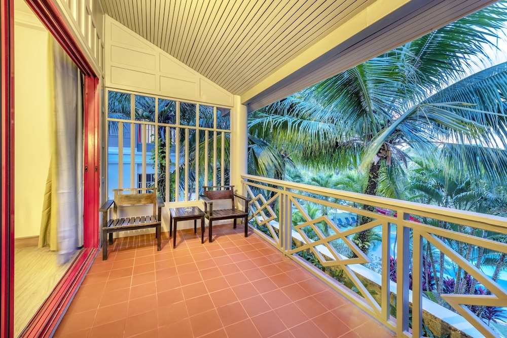 Cha-da Thai Village Resort 24/72