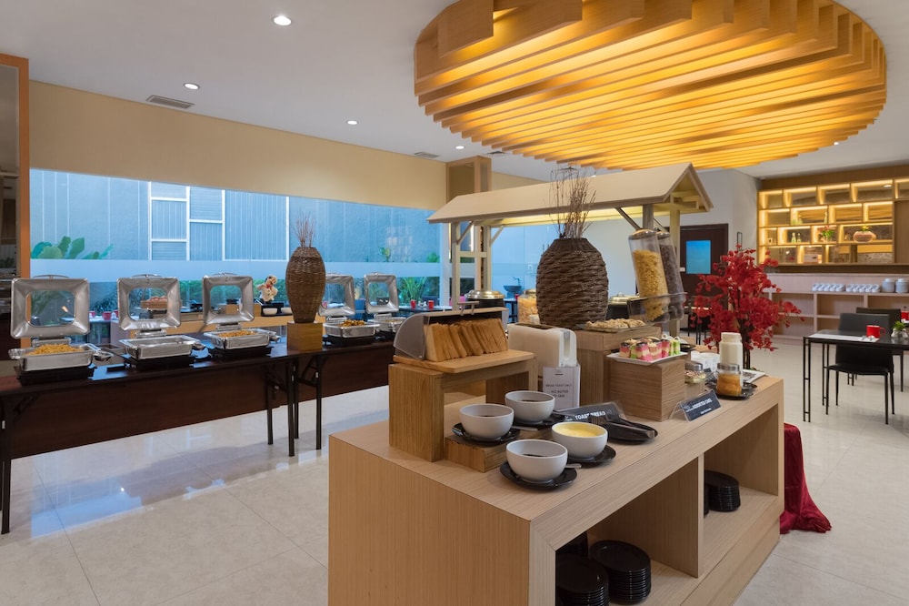 Hotel Neo Cirebon 33/51