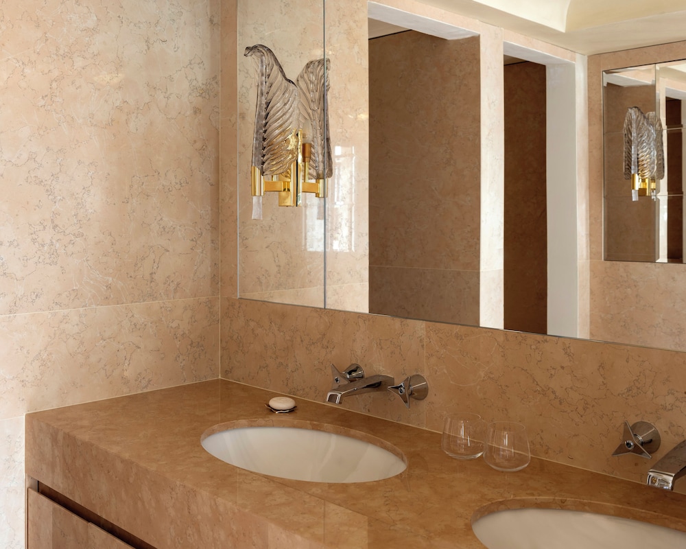 PANORAMIC, SUITE
