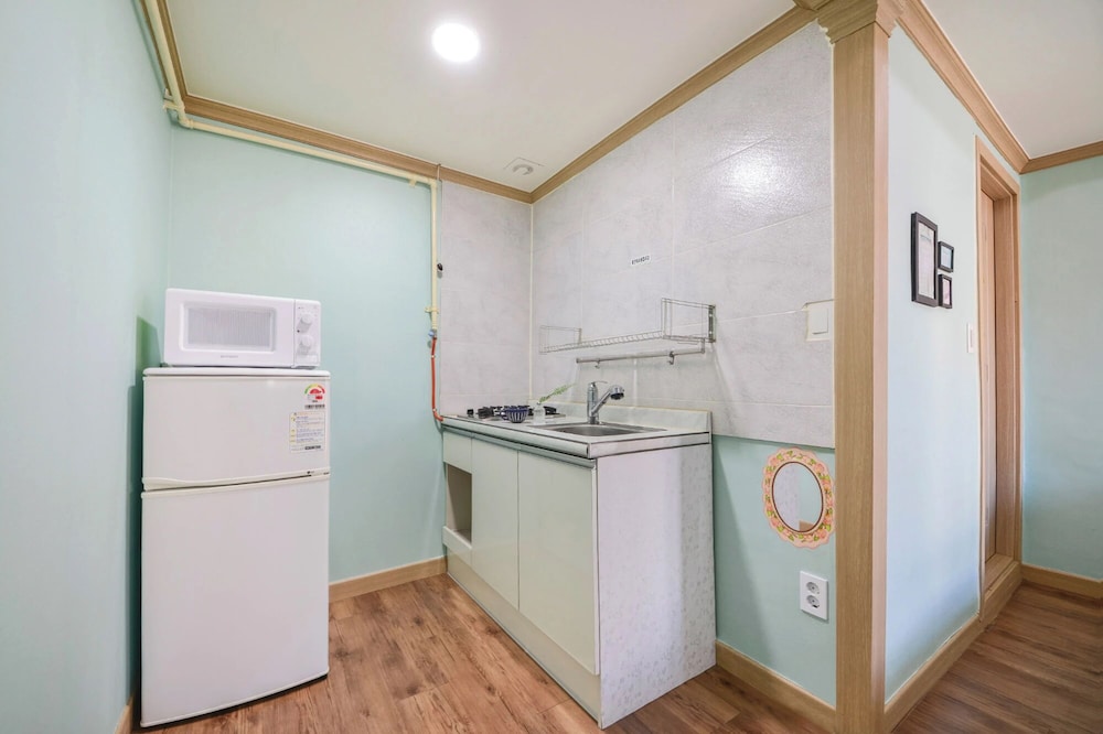 Sokcho Tteurak Pension 28/50