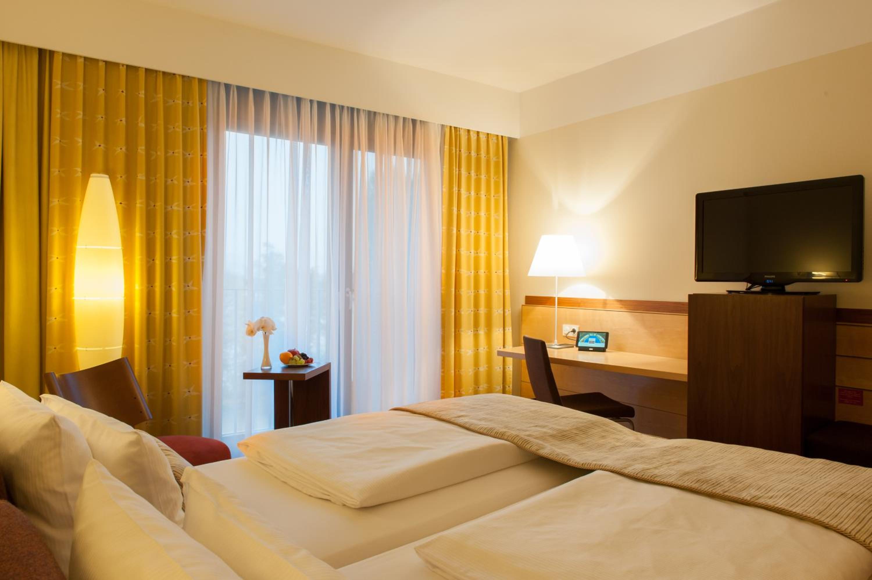 Relax, Double Bed, Lake View