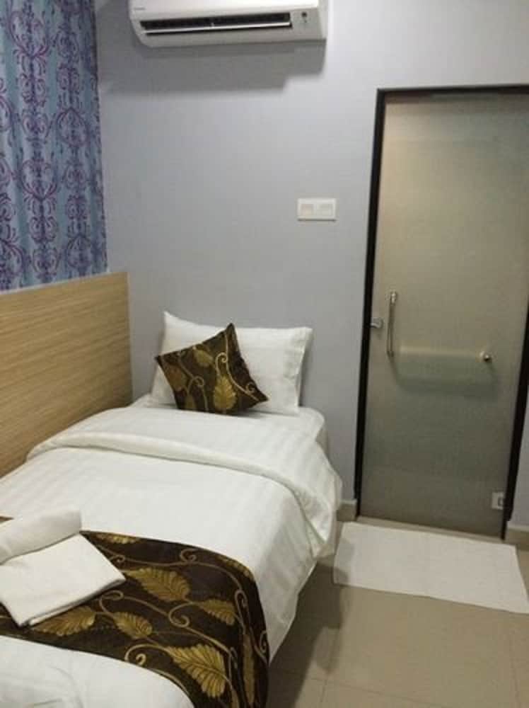 D'metro Hotel 42/61