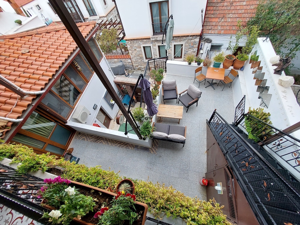 Ena Serenity Boutique Hotel 3/73