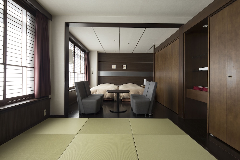 Sapporo Kitahiroshima Classe Hotel 24/77