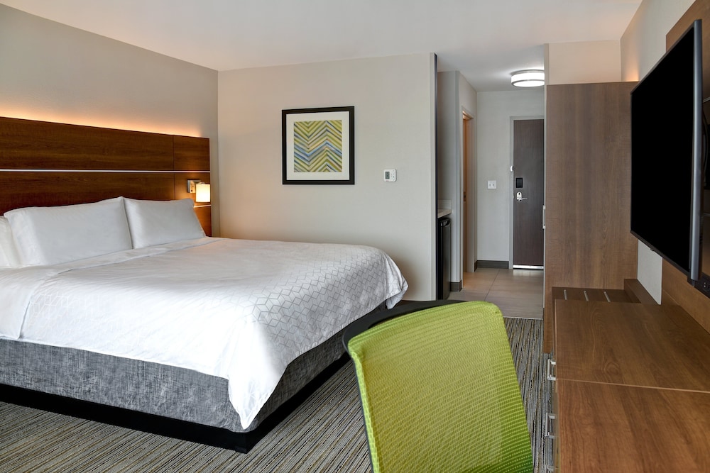 Holiday Inn Express And Suites Ottawa 15/50