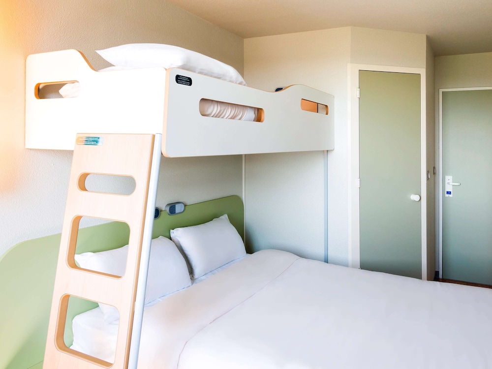 Ibis Budget Granville 15/50