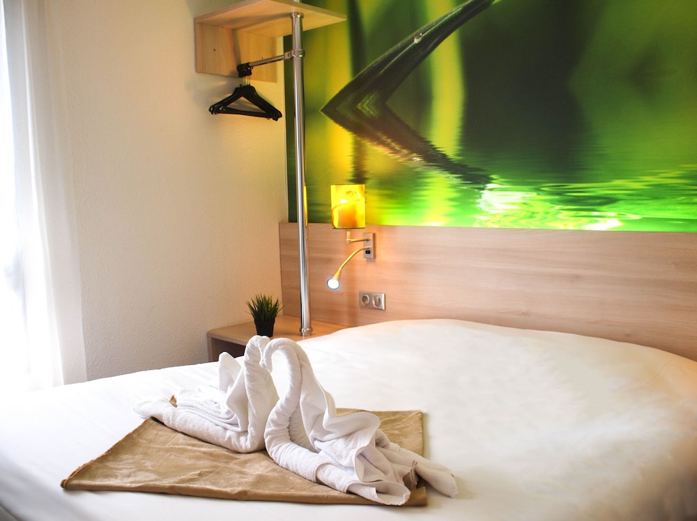 Hotel Inn Design Sable Sur Sarthe Resto Novo 12/50