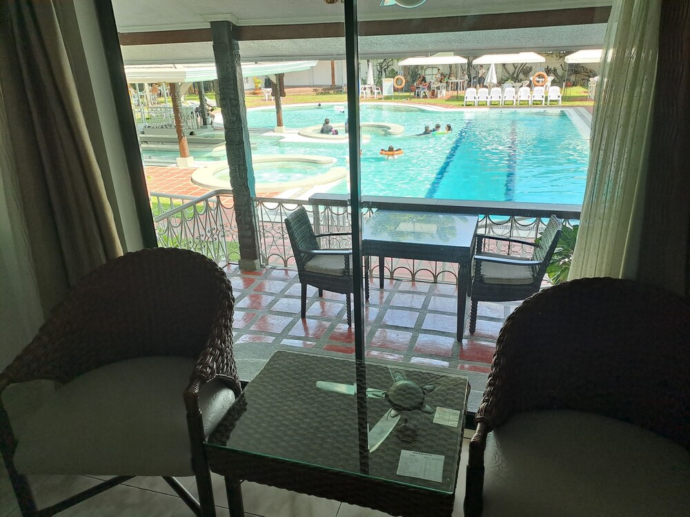 Wild Orchid Resort 62/83