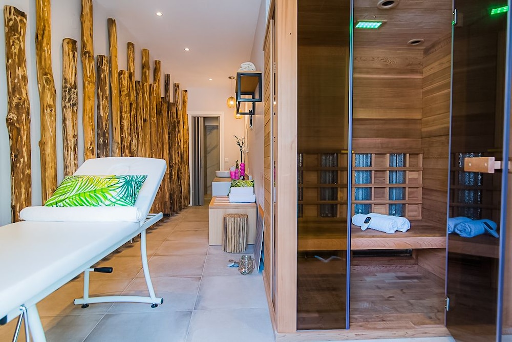 Sunshine Boutique Hotel 49/50