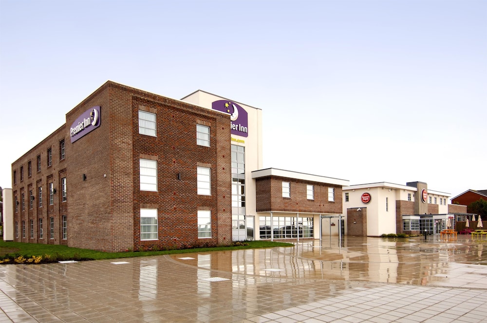Premier Inn Barry Island (Cardiff Airport) 21/26