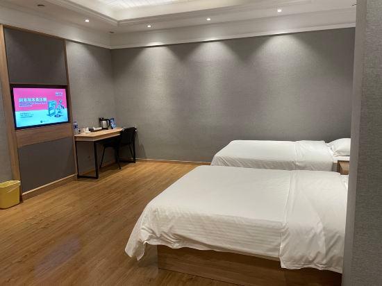 ROOM, 2 BEDS