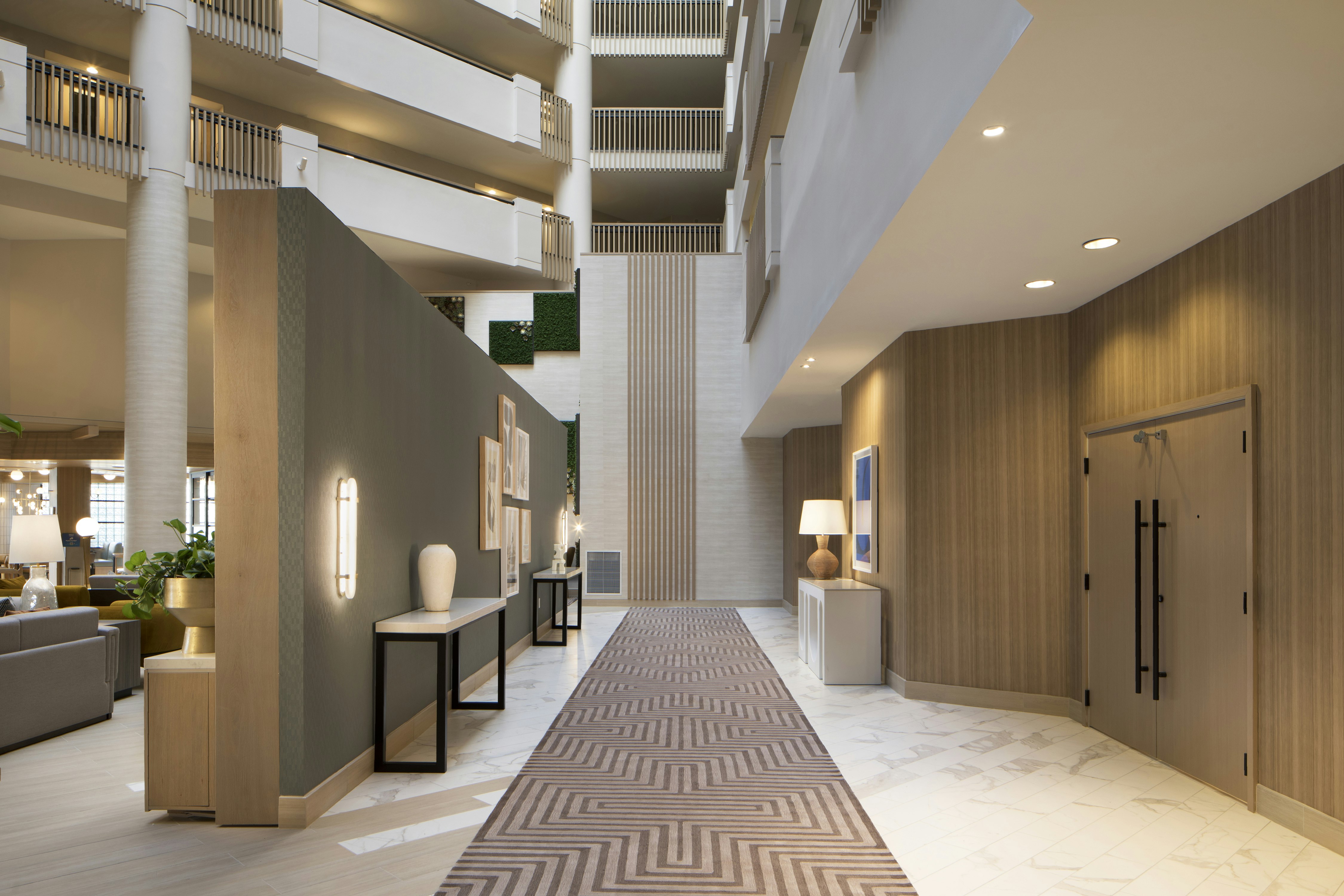 Hilton Santa Monica Hotel Suites 40/65