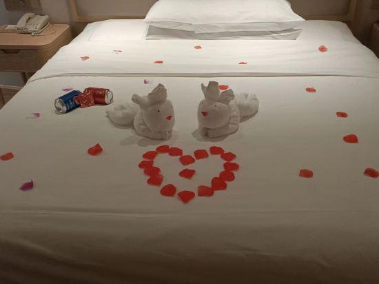 Vienna 3 Best Hotel(South Zhongshan District) 24/60