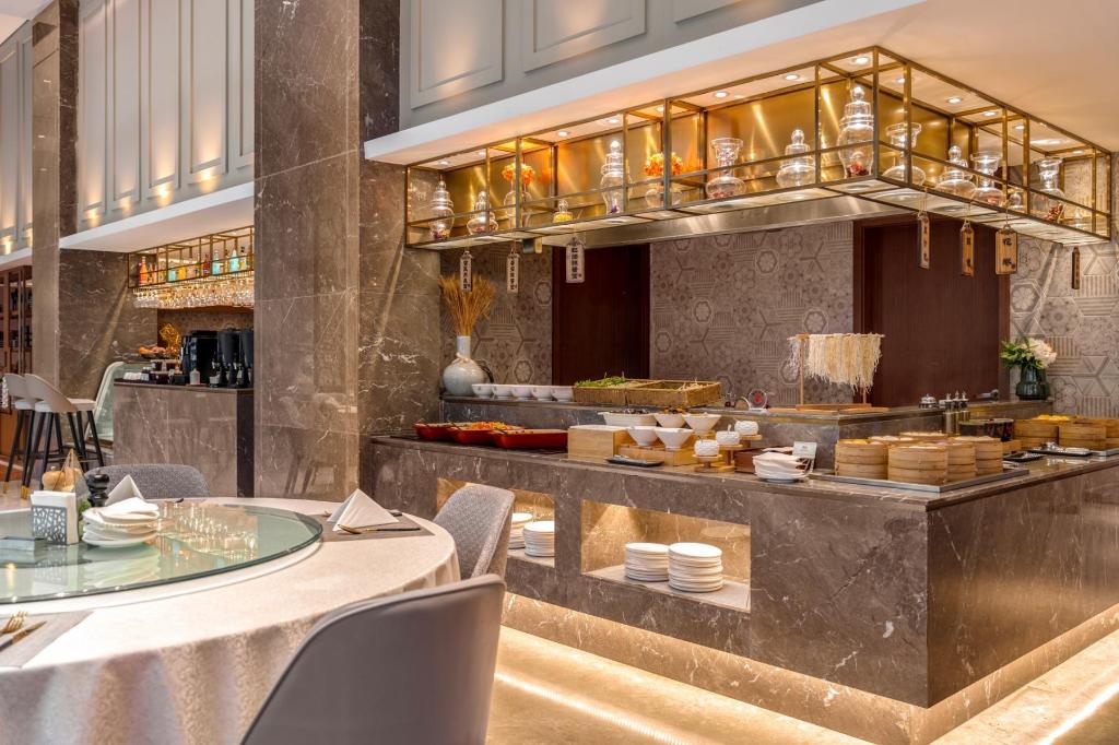 Yitel Premium(Shanghai Zhongshan Park) 12/50
