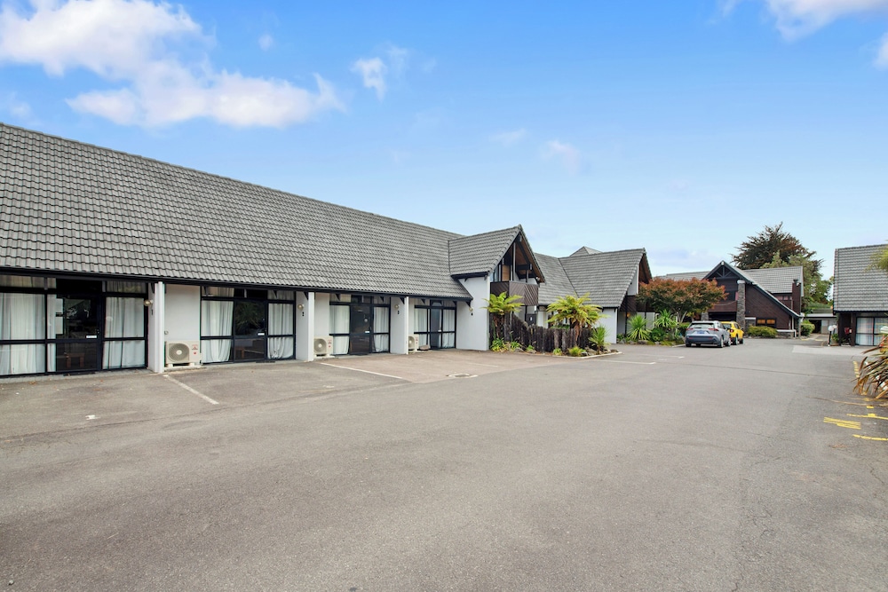 Wylie Court 61/64