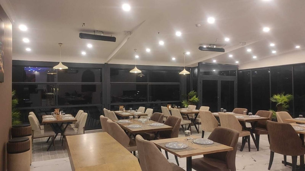 Airport Kumsal Otel 42/59